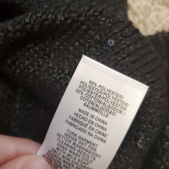 Jones NY sequin Yarn V neck sweater top - Picture 9 of 9